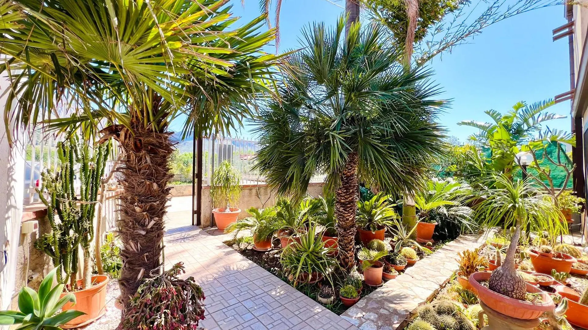 Tri Ri Coppe Apartment Cinisi 0*,  Italy